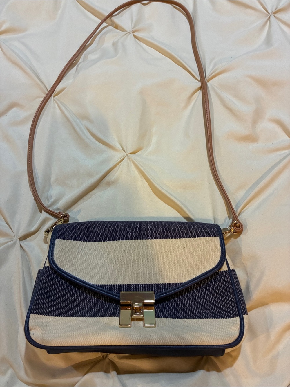 Tommy HilfigerStriped Canvas Crossbody Shoulder Bag in Navy and Cream